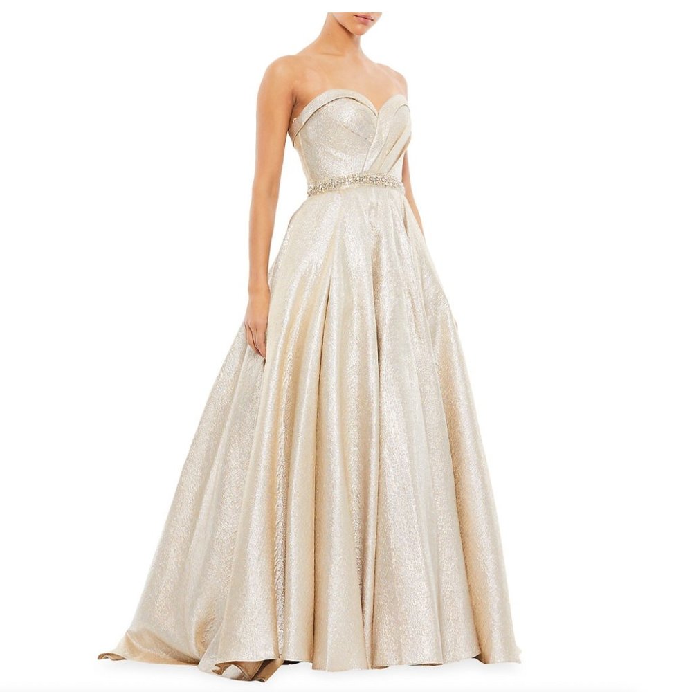 Metallic Sweetheart Mac Duggal Ballgown - Size 2